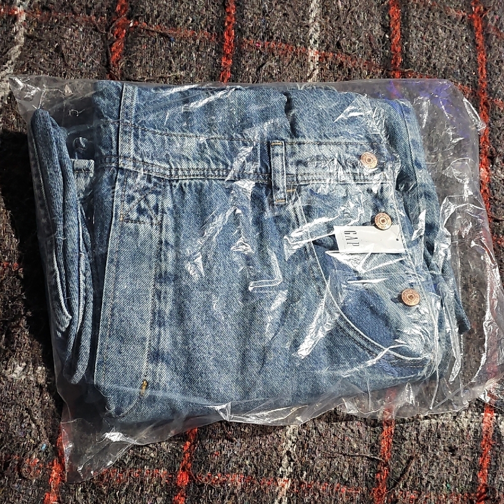 GAP Horseshoe Light Blue Denim Overalls NIB! - Picture 5 of 5